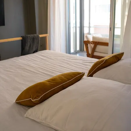 Au Bord De La * 르그로뒤후아