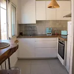 Au Bord De La Apartment